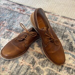Clarks Men's Tan Leather Oxfords